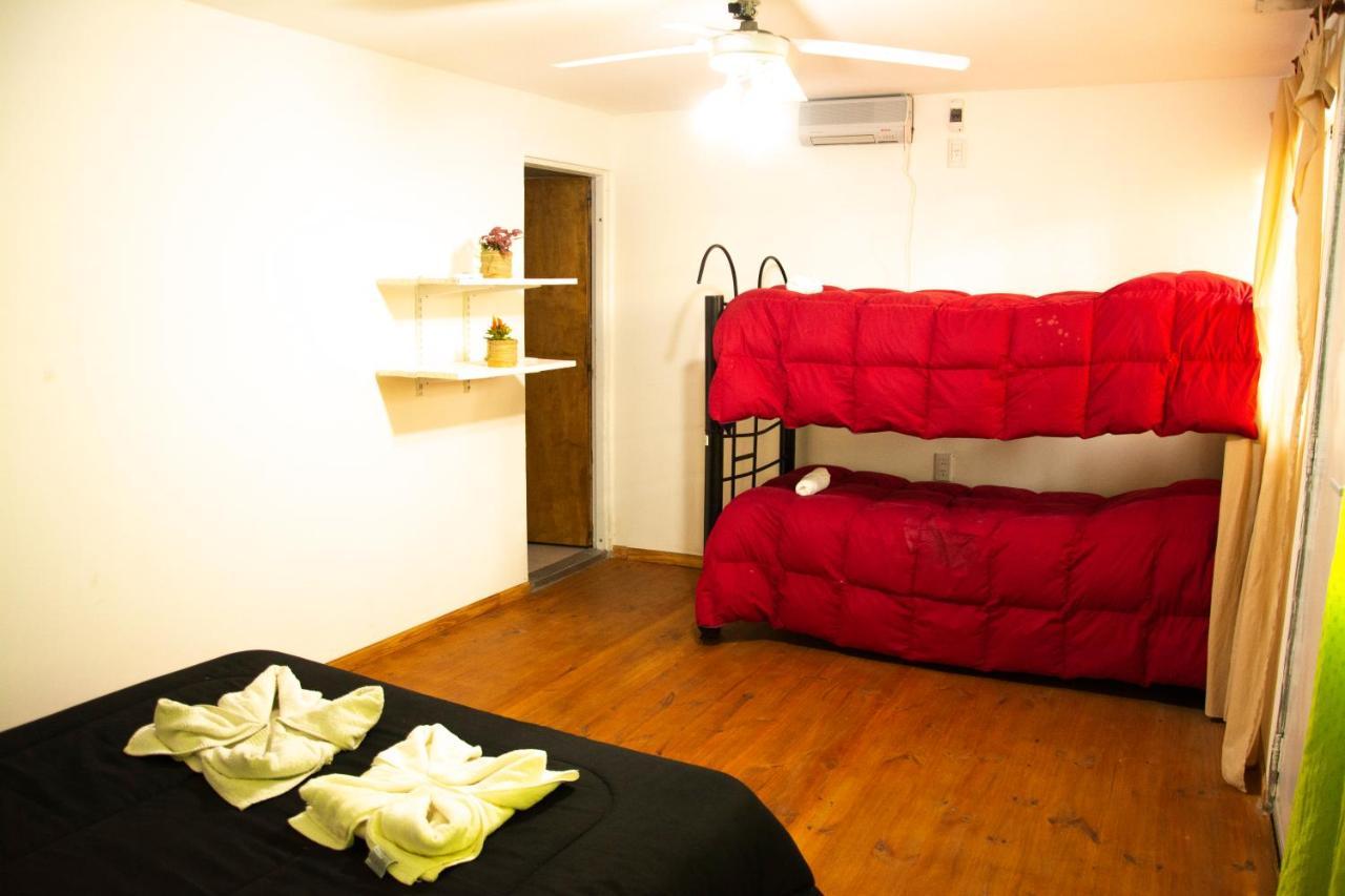 3 Gómez Hostal Capilla del Monte
