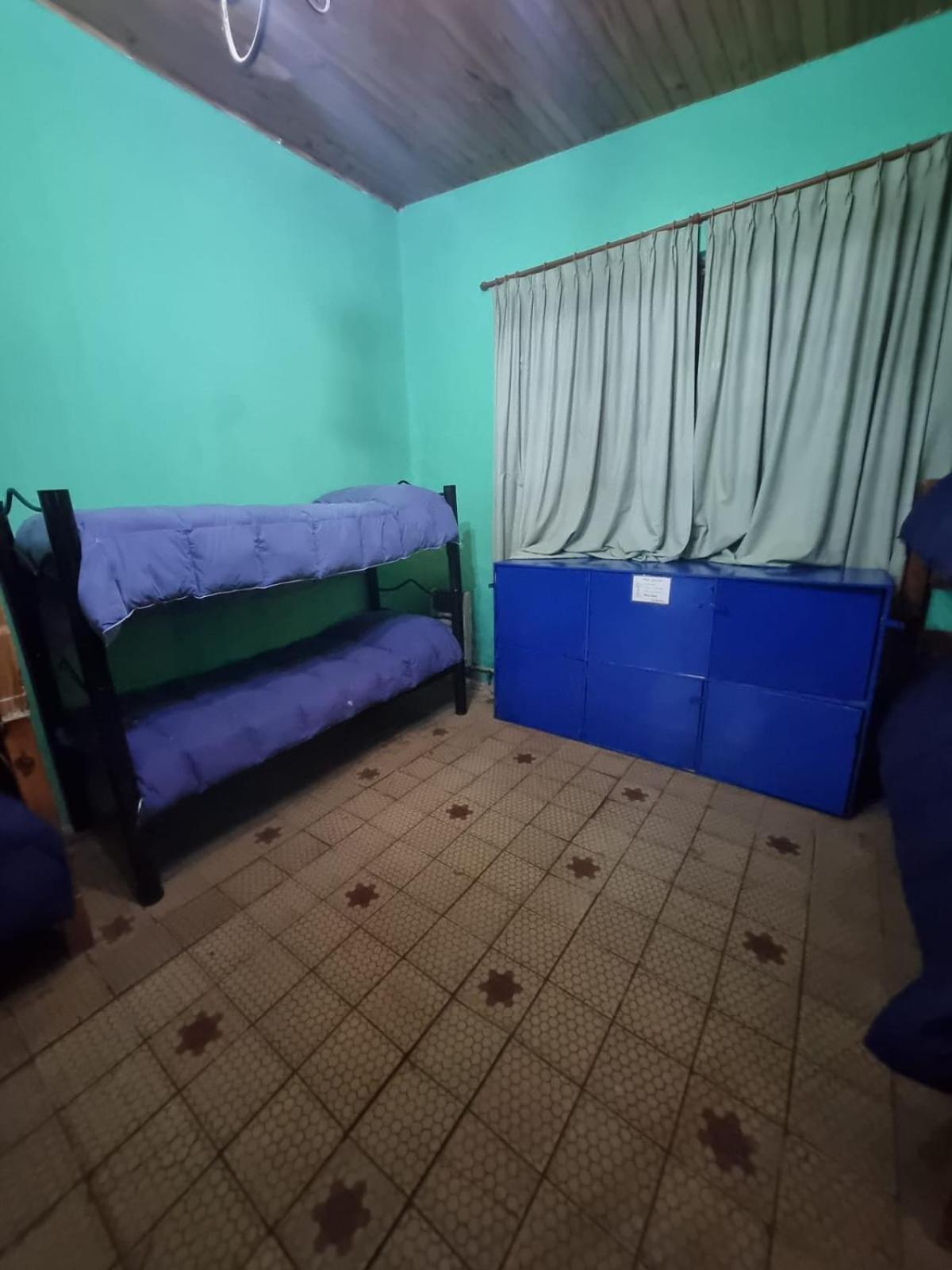 3 Gómez Hostal *